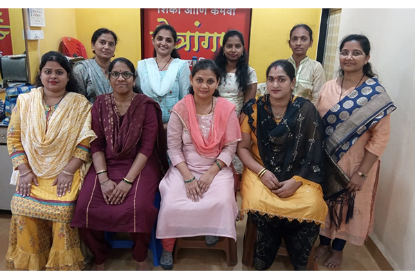 SEWING MACHINE DEALERS-USHA